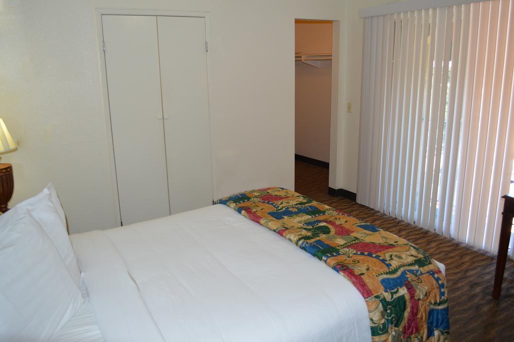 West Park Inn- Extended Stay / Weekly Rates Available San Diego Room photo