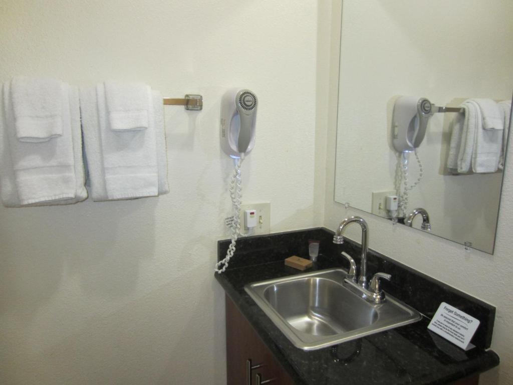 West Park Inn- Extended Stay / Weekly Rates Available San Diego Room photo