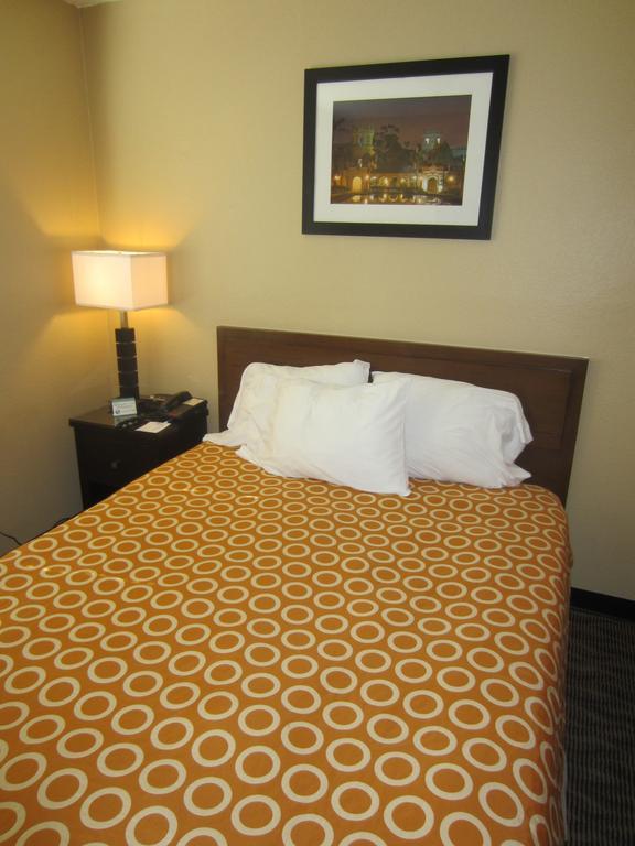 West Park Inn- Extended Stay / Weekly Rates Available San Diego Room photo